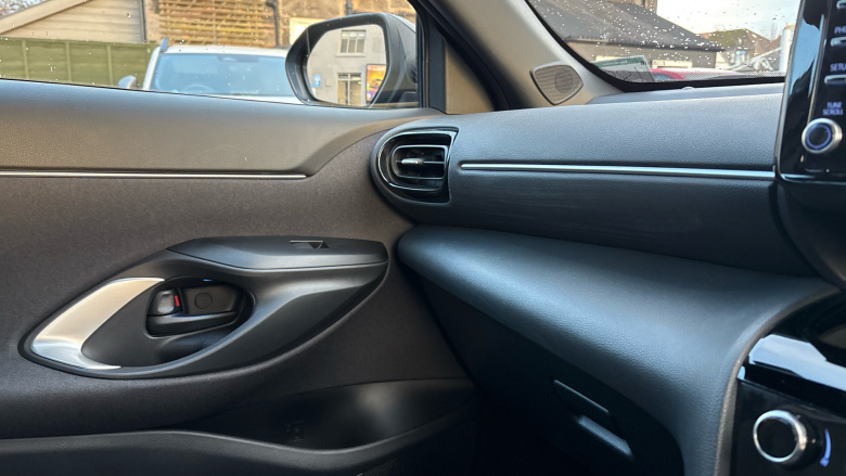 Toyota Yaris Cross 1.5 Hybrid Design 5dr CVT Hybrid Estate